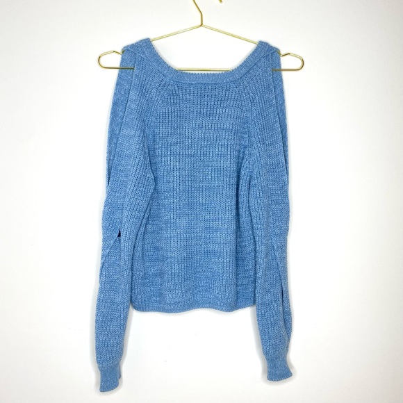 Lulu’s Artfully Inclined Open Shoulder Sweater Light Dusty Blue Knit NWT Small - Picture 13 of 13
